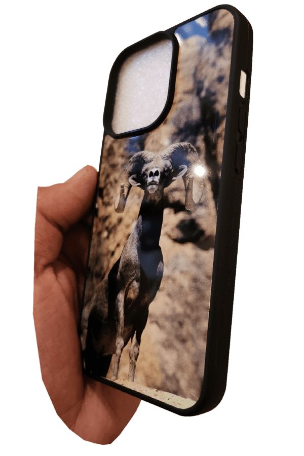 CUSTOM GRAPHICS CASE WITH MAG RECEIVER - Image 3